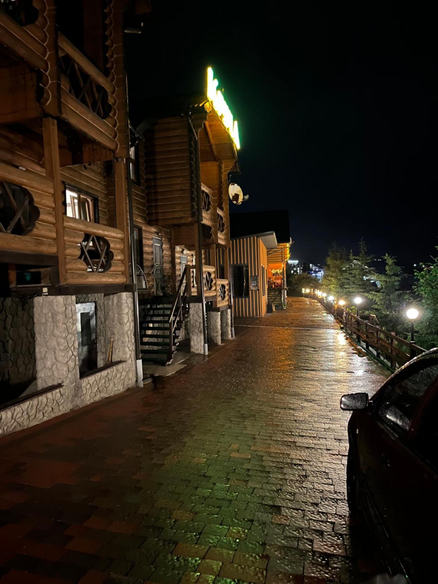 Krucha Hotel Bukovel Eksteriør billede